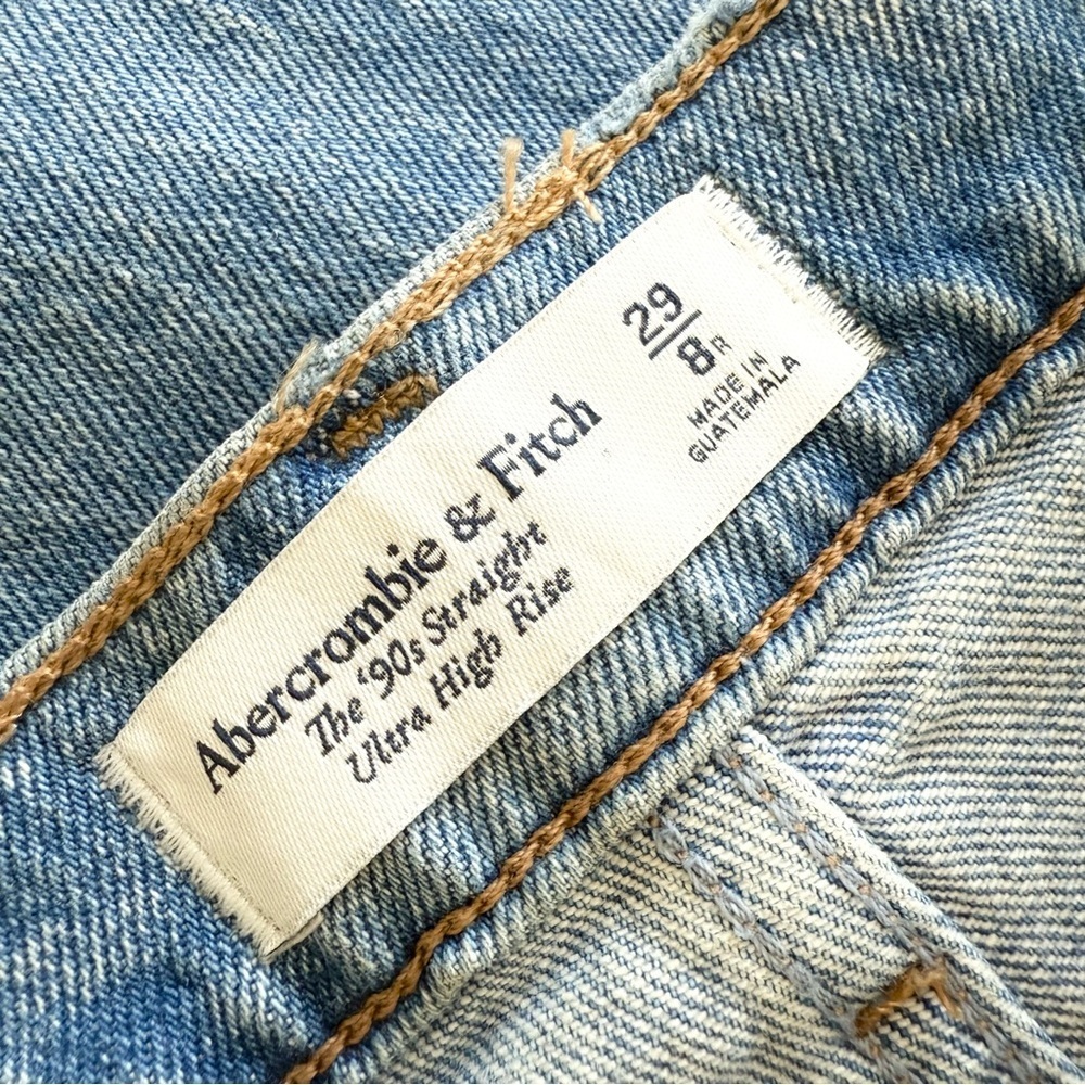 Abercrombie & Fitch High-Rise Distressed Blue Jeans - Picture 8 of 8
